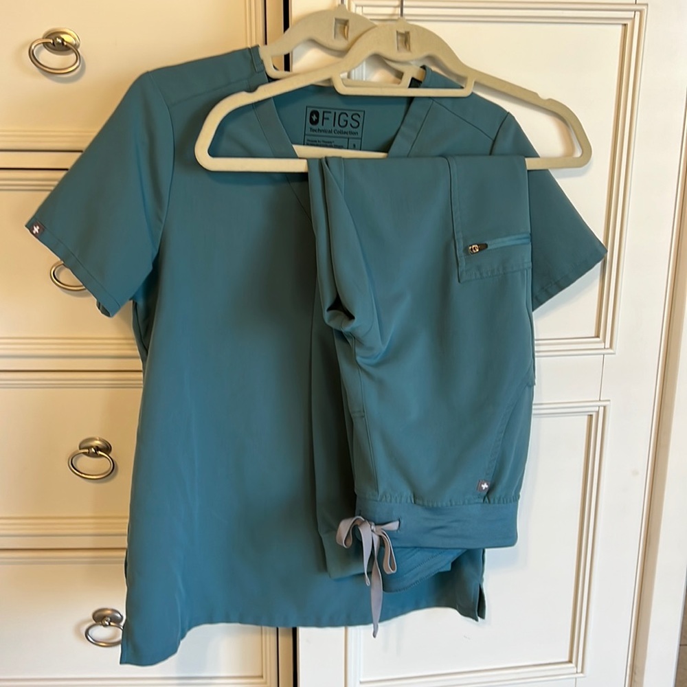 Figs scrub set— Hydrogreen, size small